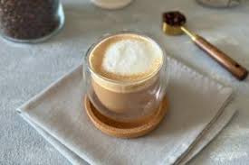 FLAT WHITE